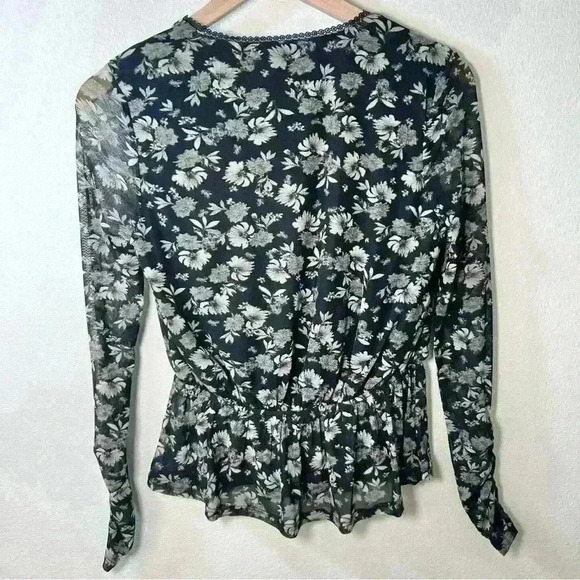 Common Collection Find the Joy Women’s Floral Mesh Surplice Top Size Small - Picture 9 of 15